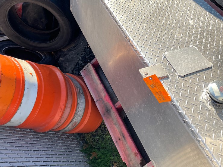 #5709-•-delta-100-gallon-truck-mount-fuel-tank-image-4