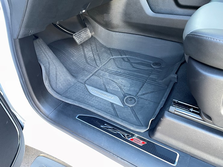 2025-chevrolet-silverado-image-58