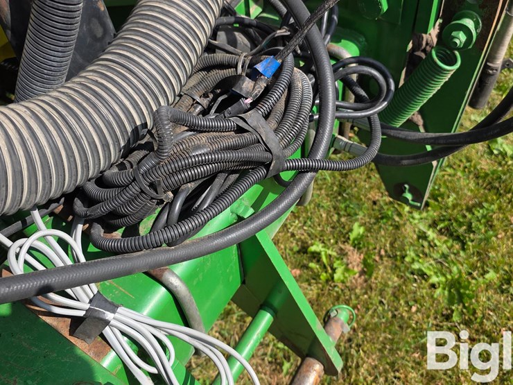 john-deere-7300-image-19