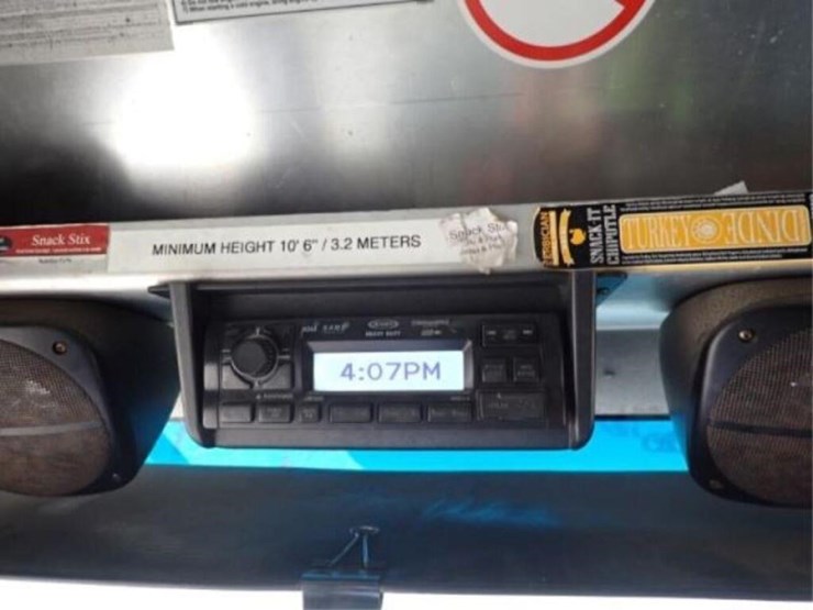 2015-freightliner-mt55-image-27