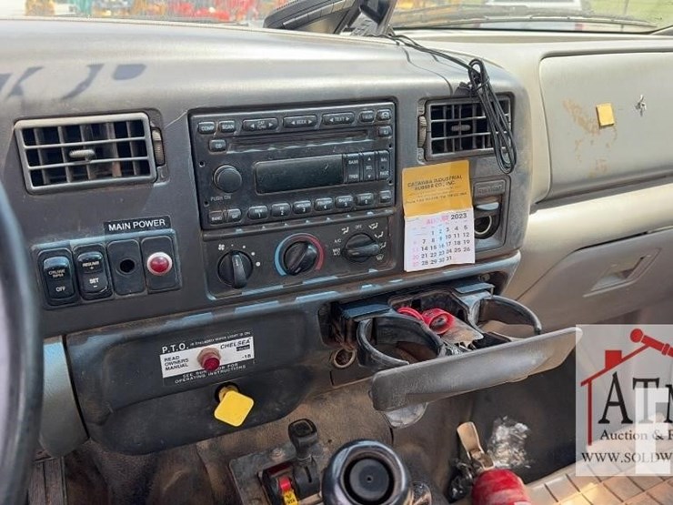 2007-ford-f750-image-21