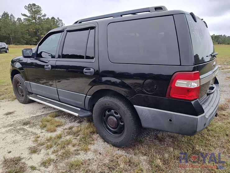 2016-ford-expedition-image-2