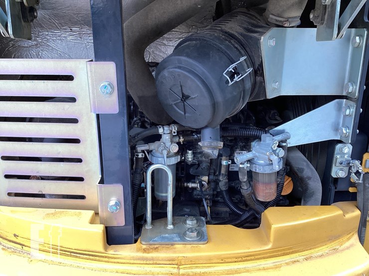 2020-deere-26g-image-14