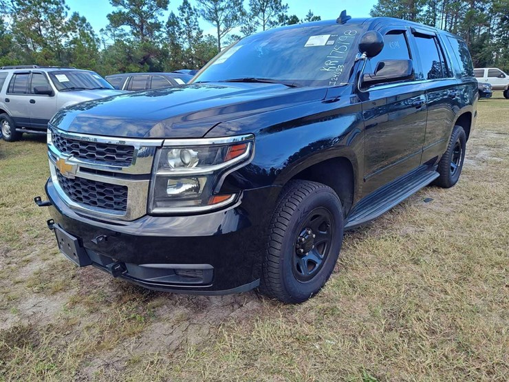 2019-chevrolet-tahoe-image-1