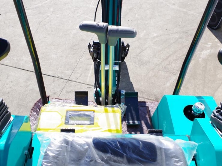 2025-cfg-industrial-h15r-mini-excavator-w/-pilot-system,-gasoline-engine,-unused-image-6