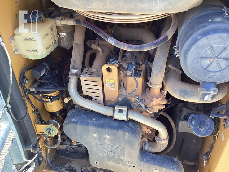 2020-caterpillar-259d3-image-14