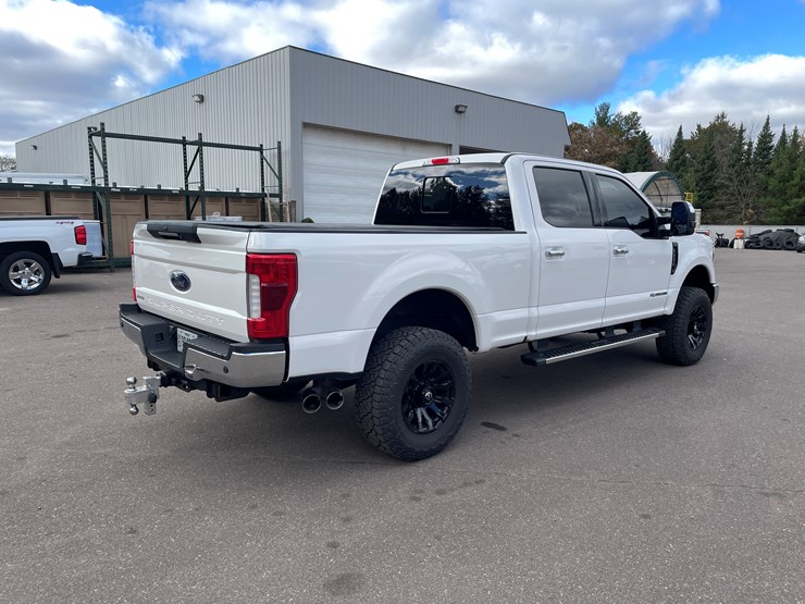 2019-ford-f350-xlt-lariat-image-5