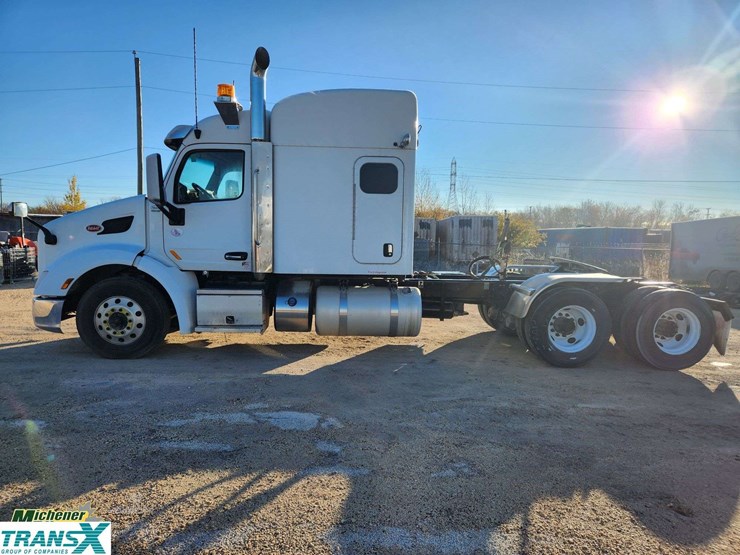 2020-peterbilt-579-image-2