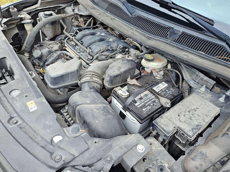 2016-ford-explorer-image-25