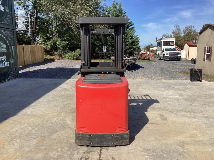 2015-raymond-520opc30tt-image-7