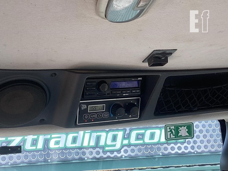 2013-jcb-fastrac-8310-image-24