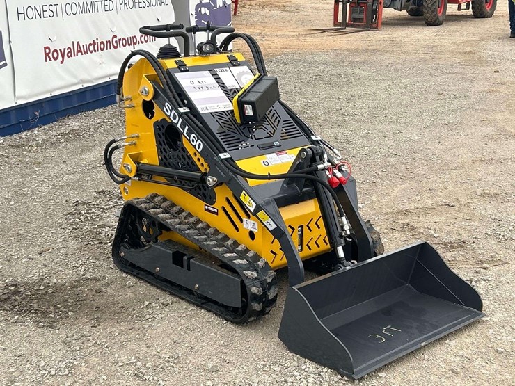 2025-sdlanch-sdll60-stand-on-loader-image-4