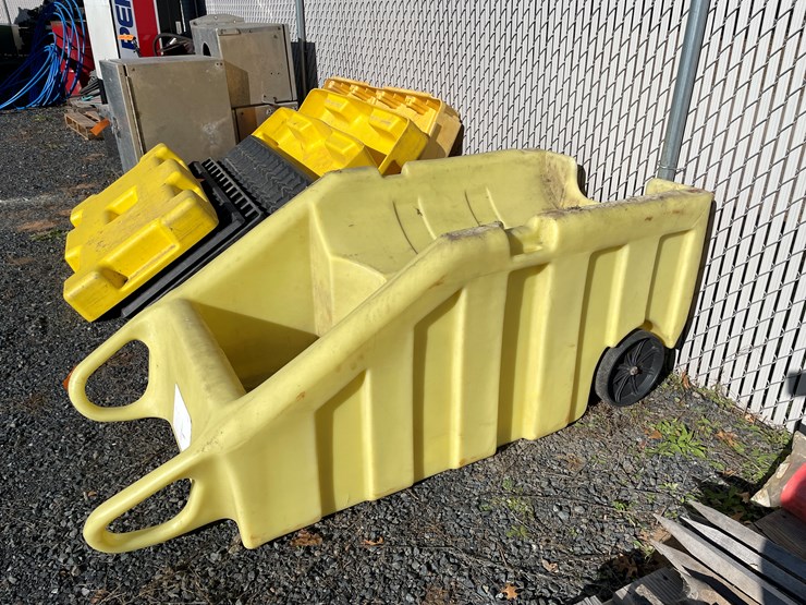 #5694-•-poly-tank-on-wheels-image-3