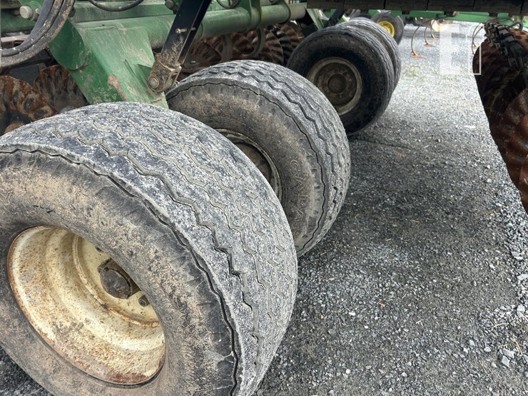 2014-great-plains-4000tt-image-5