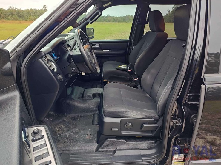 2016-ford-expedition-image-15