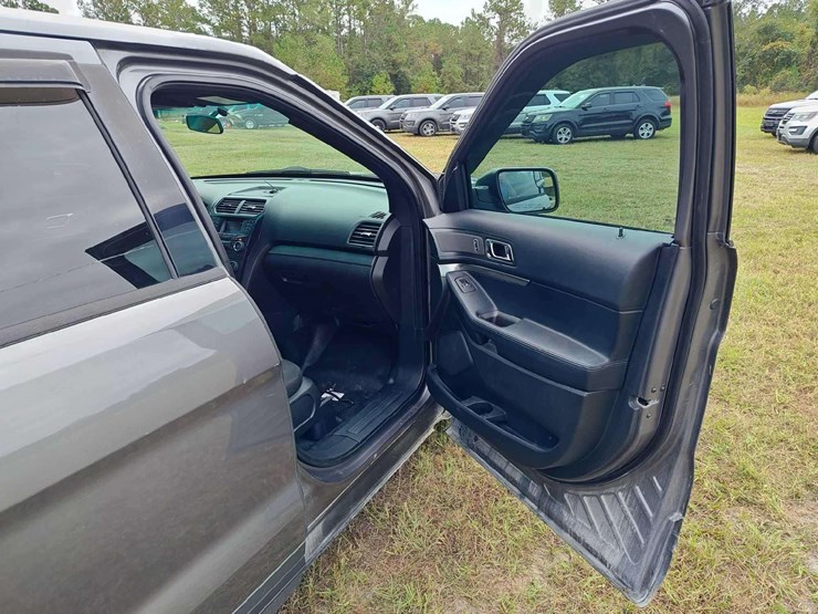 2016-ford-explorer-image-20