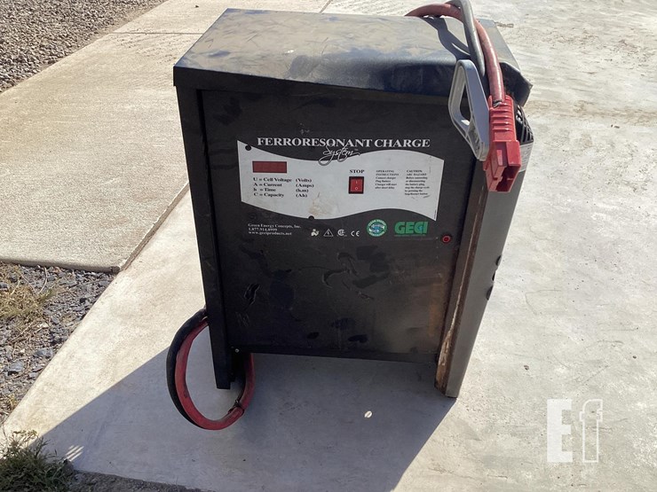 2015-raymond-520opc30tt-image-15