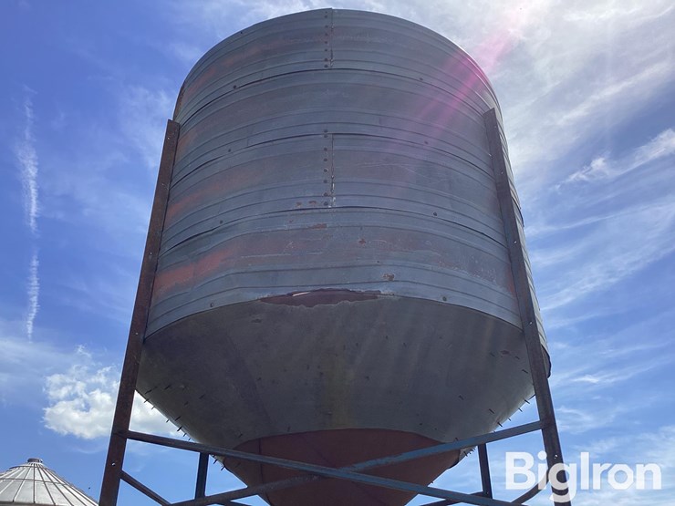 13'-tall-grain-storage-image-11