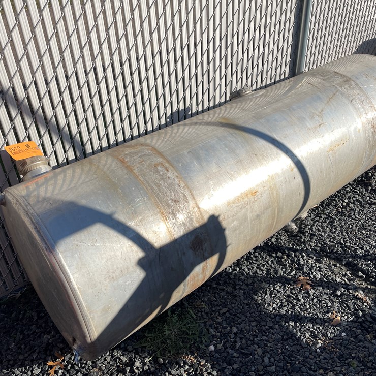#5679 • Aluminum 120 Gallon Fuel Tank