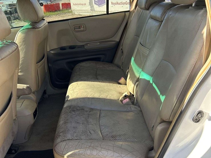 2005-toyota-highlander-image-18