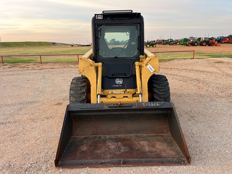 2006-john-deere-320-image-4