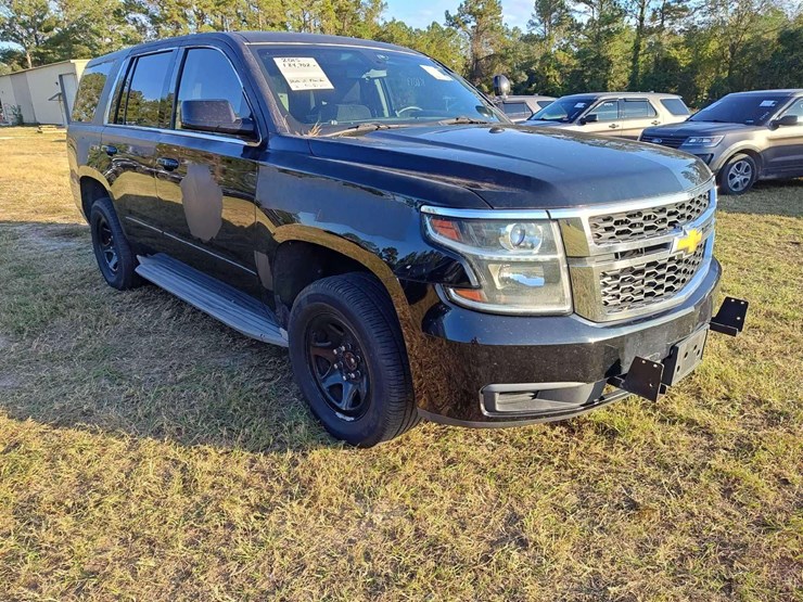 2015-chevrolet-tahoe-image-4