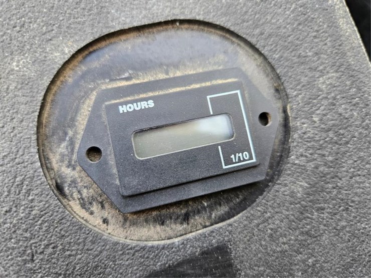 john-deere-3225c-image-33