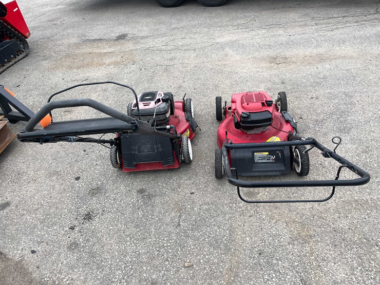 #14030-•-(2)-toro-recycler-lawn-mowers-(o4)-image-6