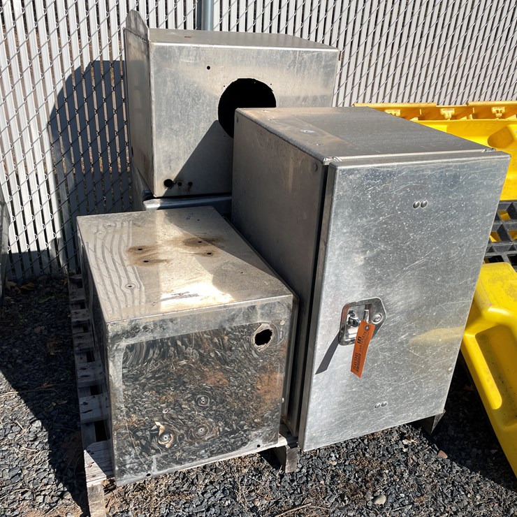 #5696 • (4) Truck Mount Toolboxes