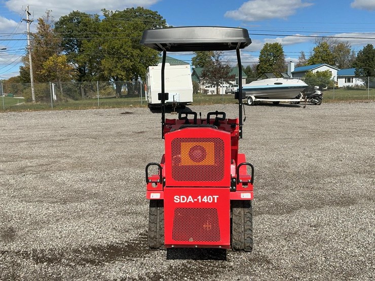 #1000-•-sda140t-mini-skid-steer-loader-with-bucket-&-fork-attachments-image-5
