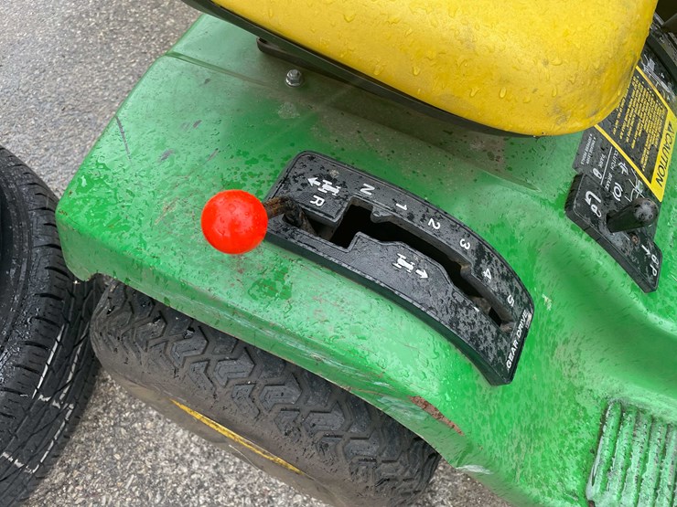 john-deere-180-image-9