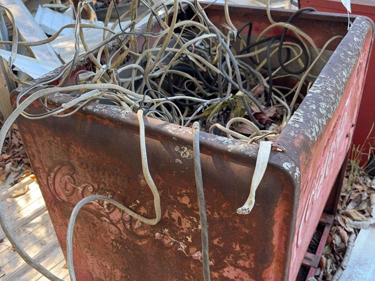 vintage-coco-cola-cooler-with-original-sides-image-4