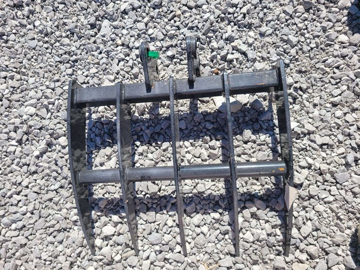mini-excavator-rake.-19"-wide.-image-1