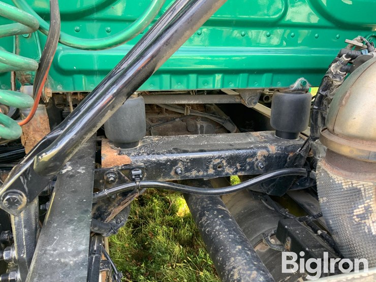 2016-freightliner-cascadia-125-image-13