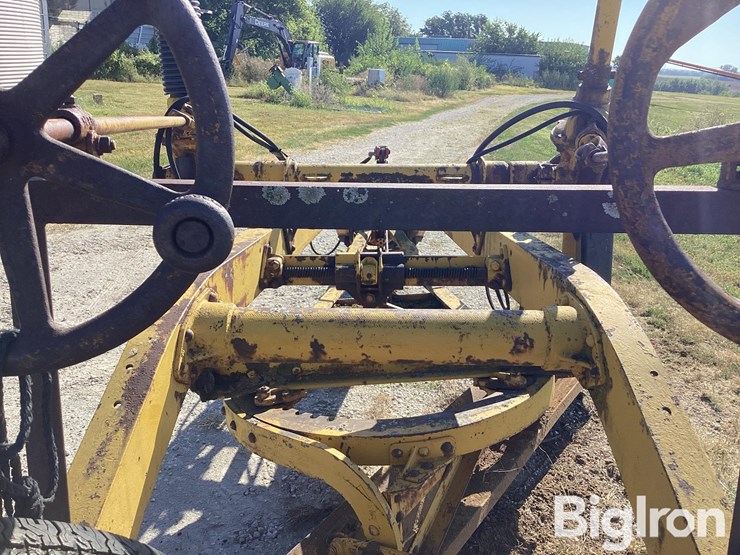 12'-pull-type-road-grader-image-19
