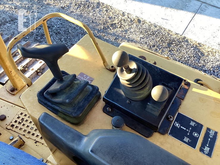 2000-caterpillar-d5m-xl-image-14