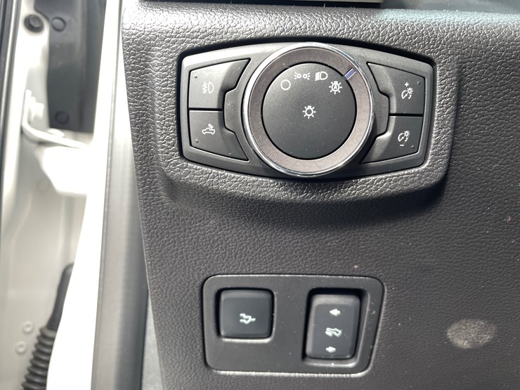 2019-ford-f350-xlt-lariat-image-70