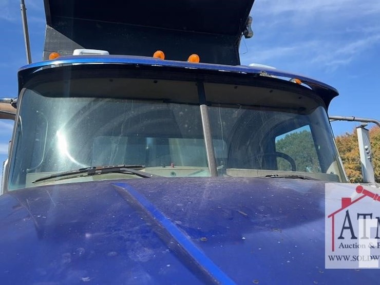 2004-mack-granite-cv713-image-11