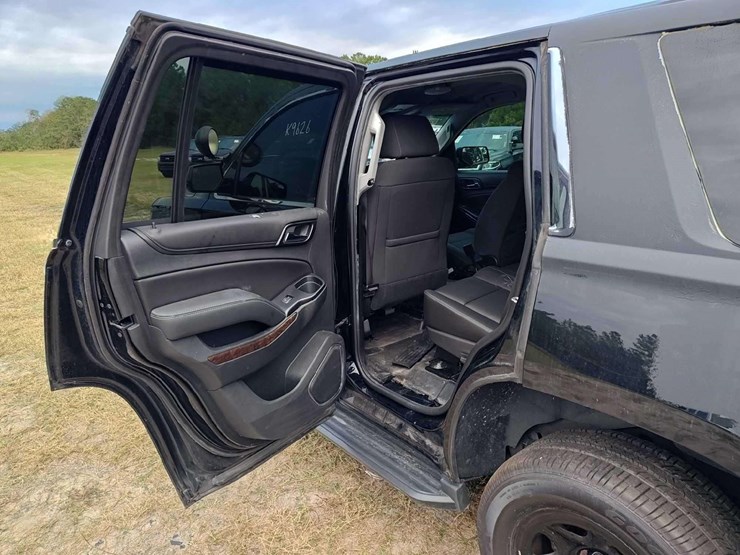 2018-chevrolet-tahoe-image-27