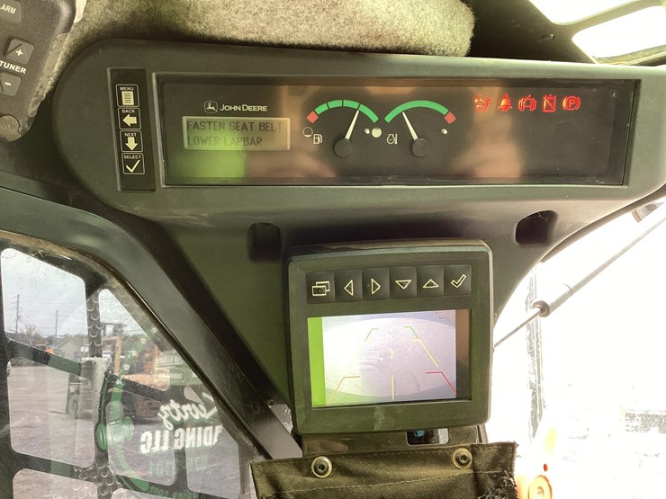 2020-deere-331g-image-18