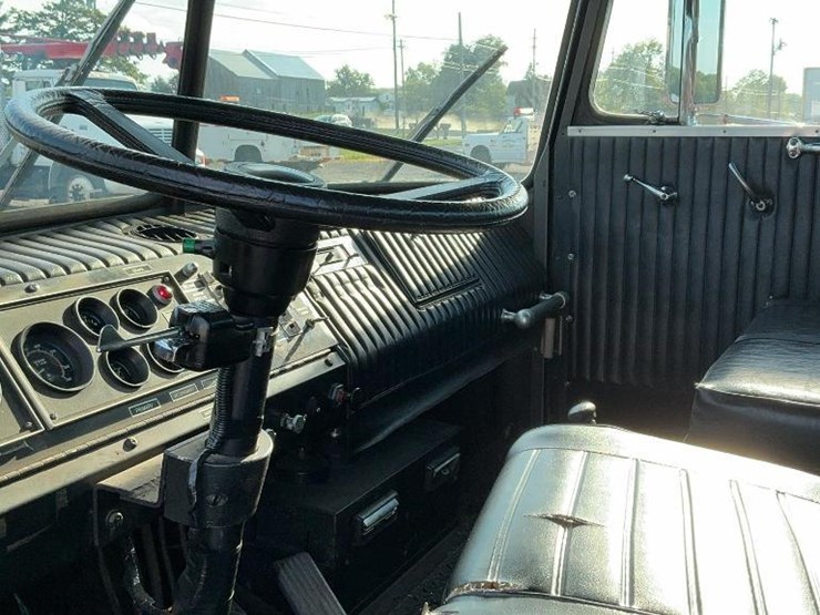 #2000-•-1982-sutphen-deluge-fire-engine-truck-detroit-diesel-6v92ta-image-89