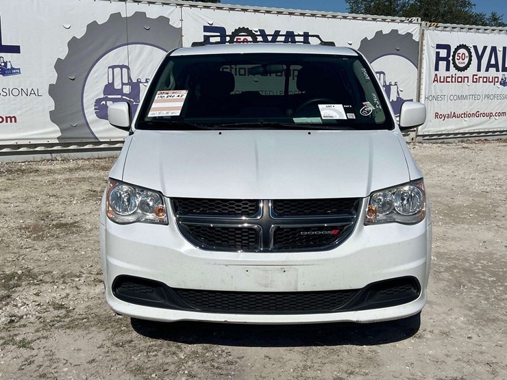 2016-dodge-caravan-image-26