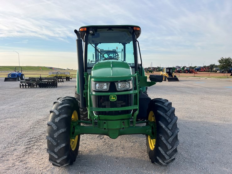 2018-john-deere-5100e-image-2