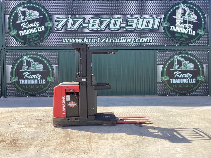 2015-raymond-520opc30tt-image-1