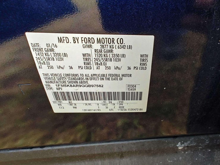 2016-ford-explorer-image-5