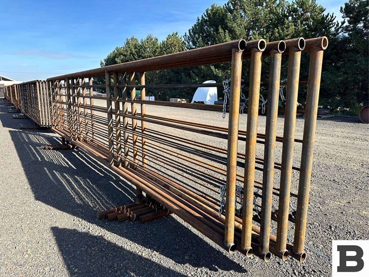 24'-freestanding-panels-image-5