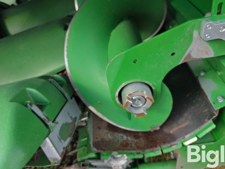 2023-john-deere-c12f-image-13