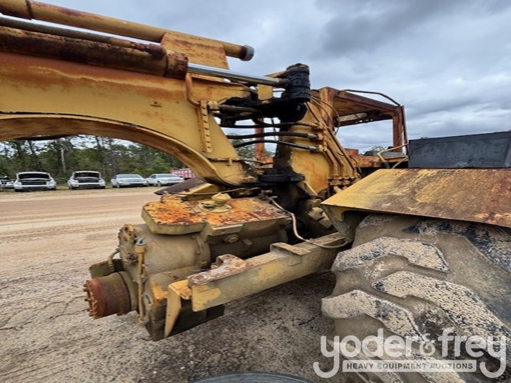 1990-caterpillar-613c-image-11