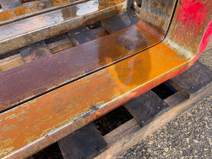 #14069-•-(2)-60"-forks-(o10)-image-7