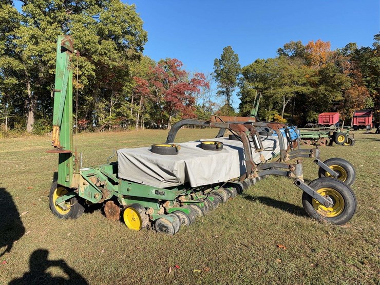 john-deere-7100-image-5